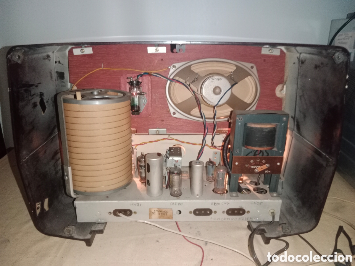 Radios de v&aacute;lvulas: Radio Schneider.Modelo Fandango. Funcionando.. - Foto 15
