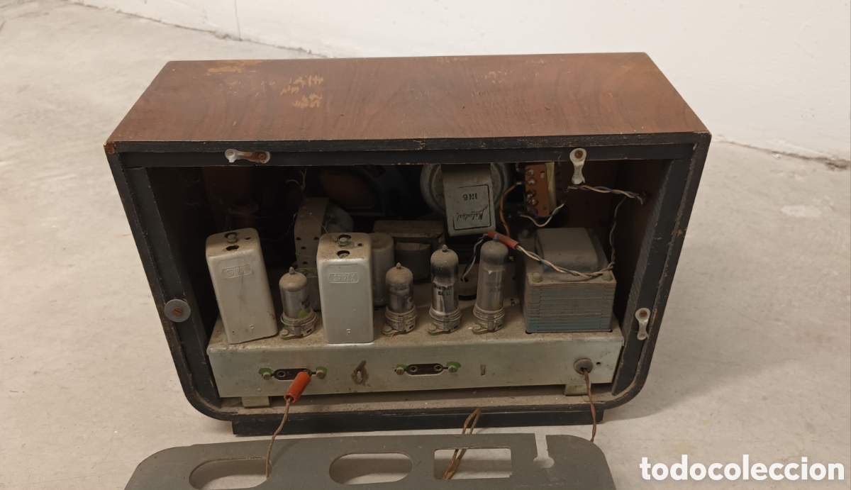 Radios de v&aacute;lvulas: Radio antigua de v&aacute;lvulas - Foto 4