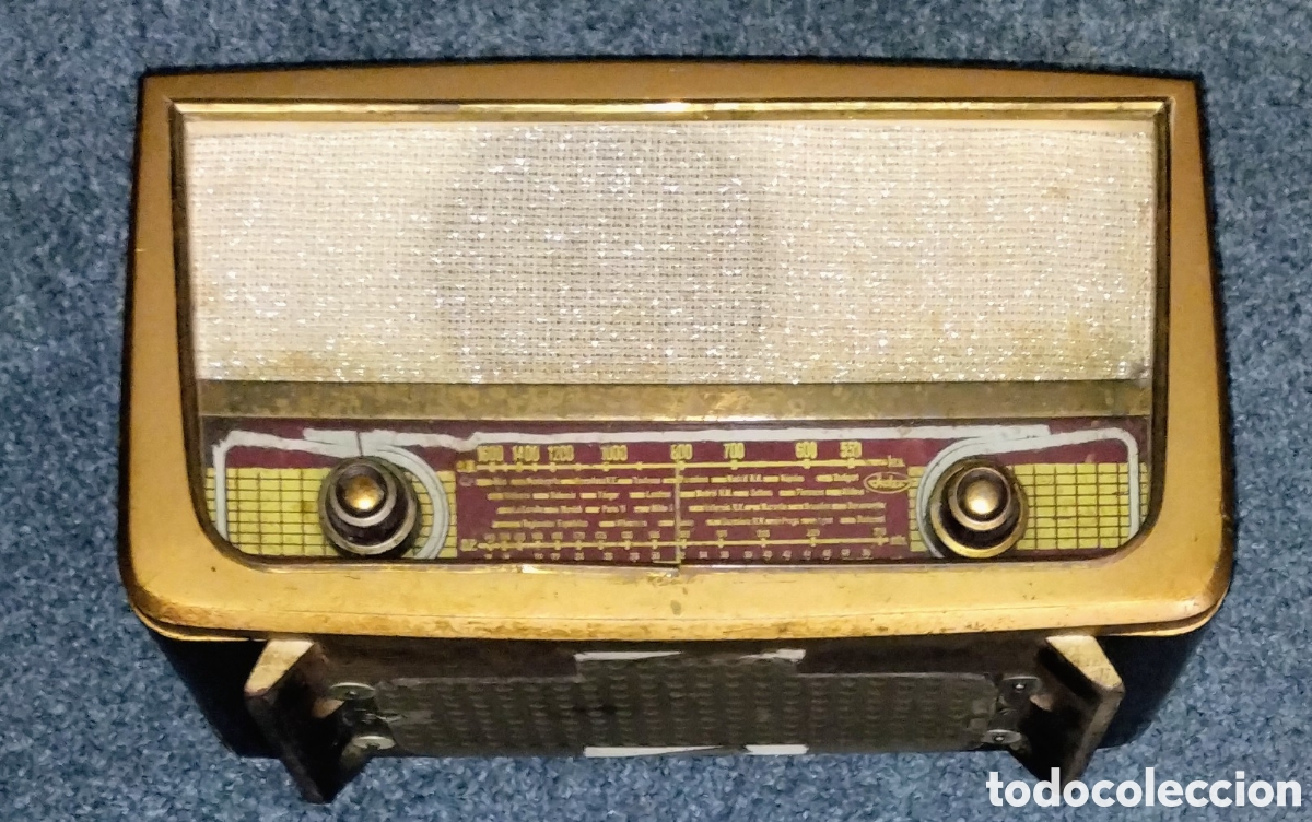 R&ouml;hrenempf&auml;nger: antigua&nbsp;RADIO de V&Aacute;LVULAS marca INTER modelo&nbsp;YUKON fabricada en Espa&ntilde;a EN NORMAL ESTADO ver fotos.