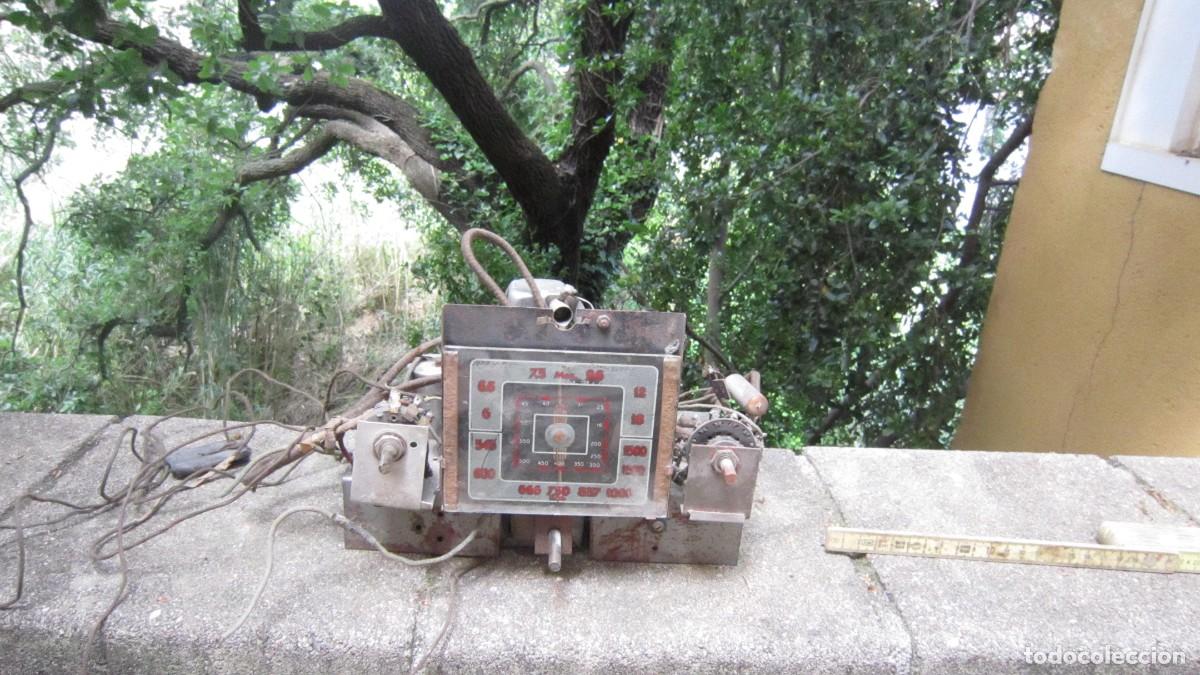 Radios &agrave; lampes: CHASIS RADIO A VALVULAS