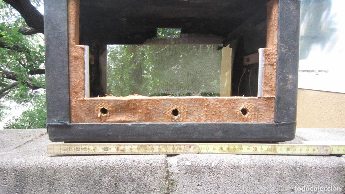 Radios &agrave; lampes: CAJA DE MADERA RADIO A VALVULAS TOTALMENTE EXENTA DE CARCOMA