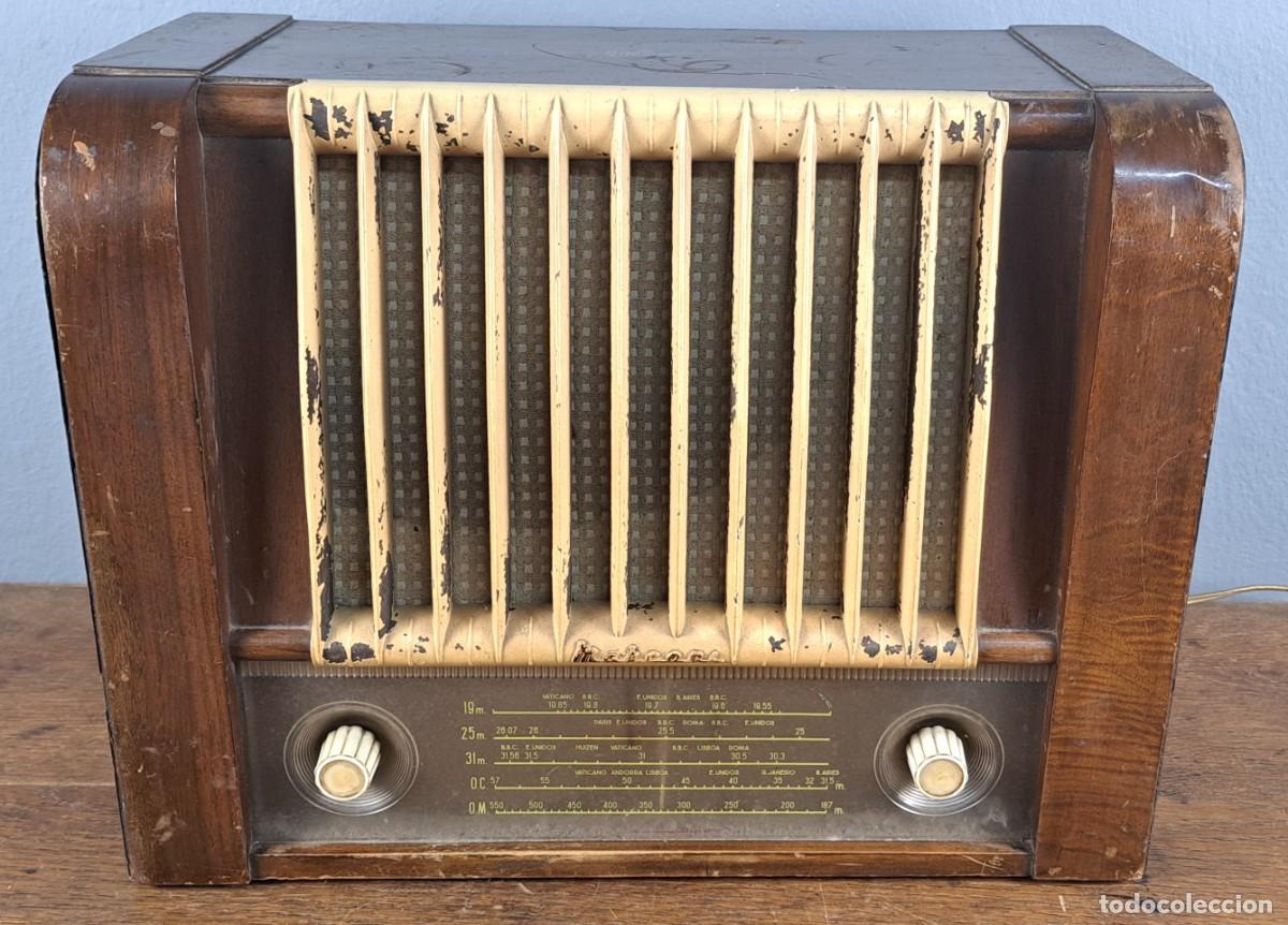 Radios de v&aacute;lvulas: Radio Marconi L‑155, 125 V. Mediados del siglo XX