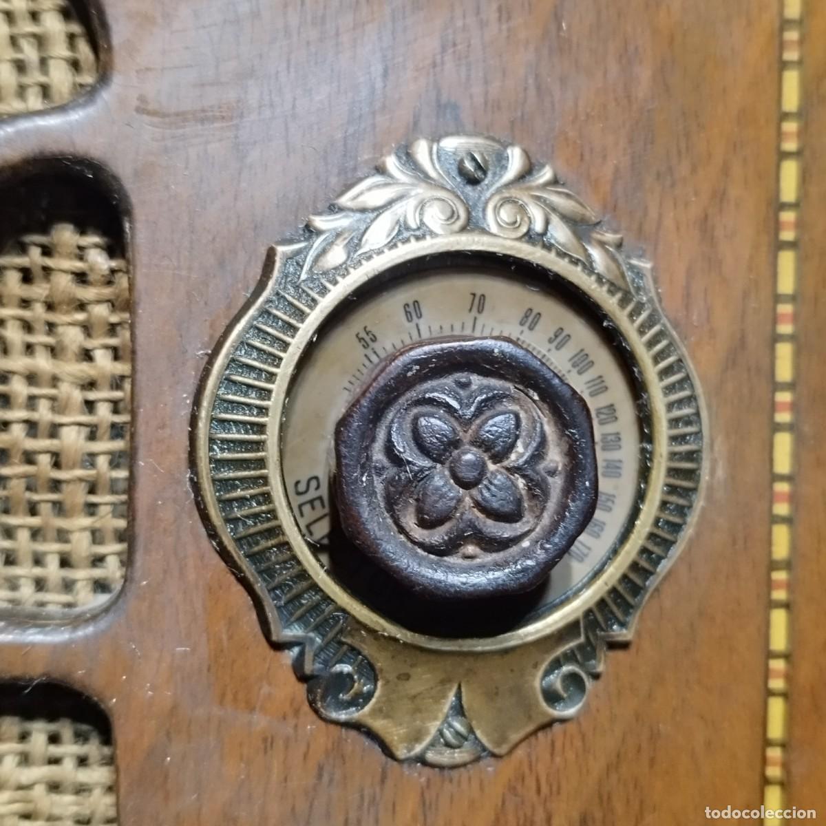 Radios de v&aacute;lvulas: RADIO MADERA EPOCA ART DECO - DETROLA - - Foto 4