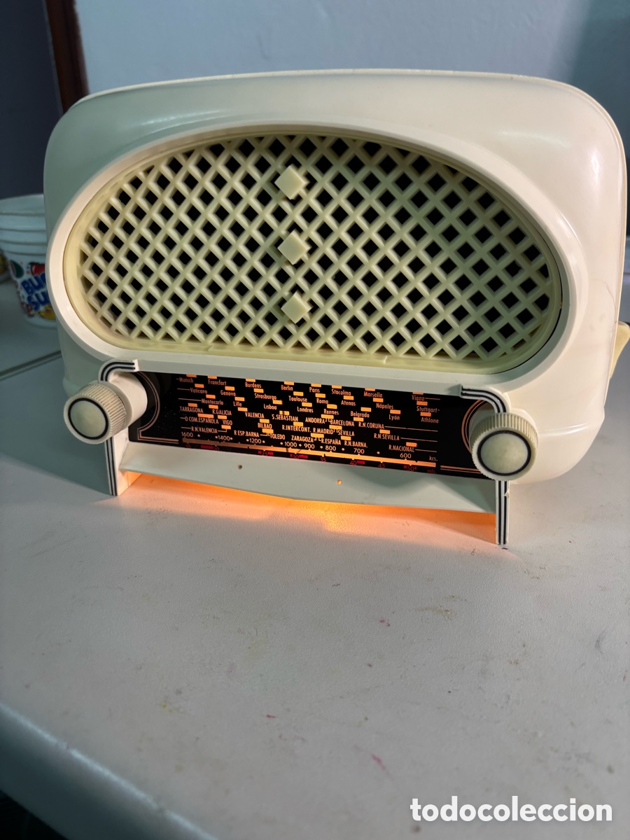 Radios de v&aacute;lvulas: Radio Antigua de v&aacute;lvulas MARCONI UW15