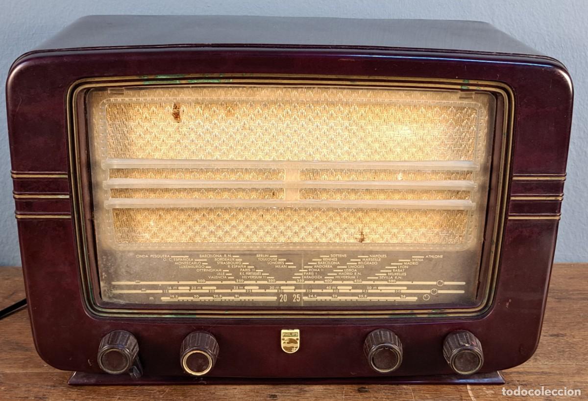 Radios de v&aacute;lvulas: Radio Philips BE‑331‑A &middot; Baquelita burdeos &middot; 125 V &middot; Funciona