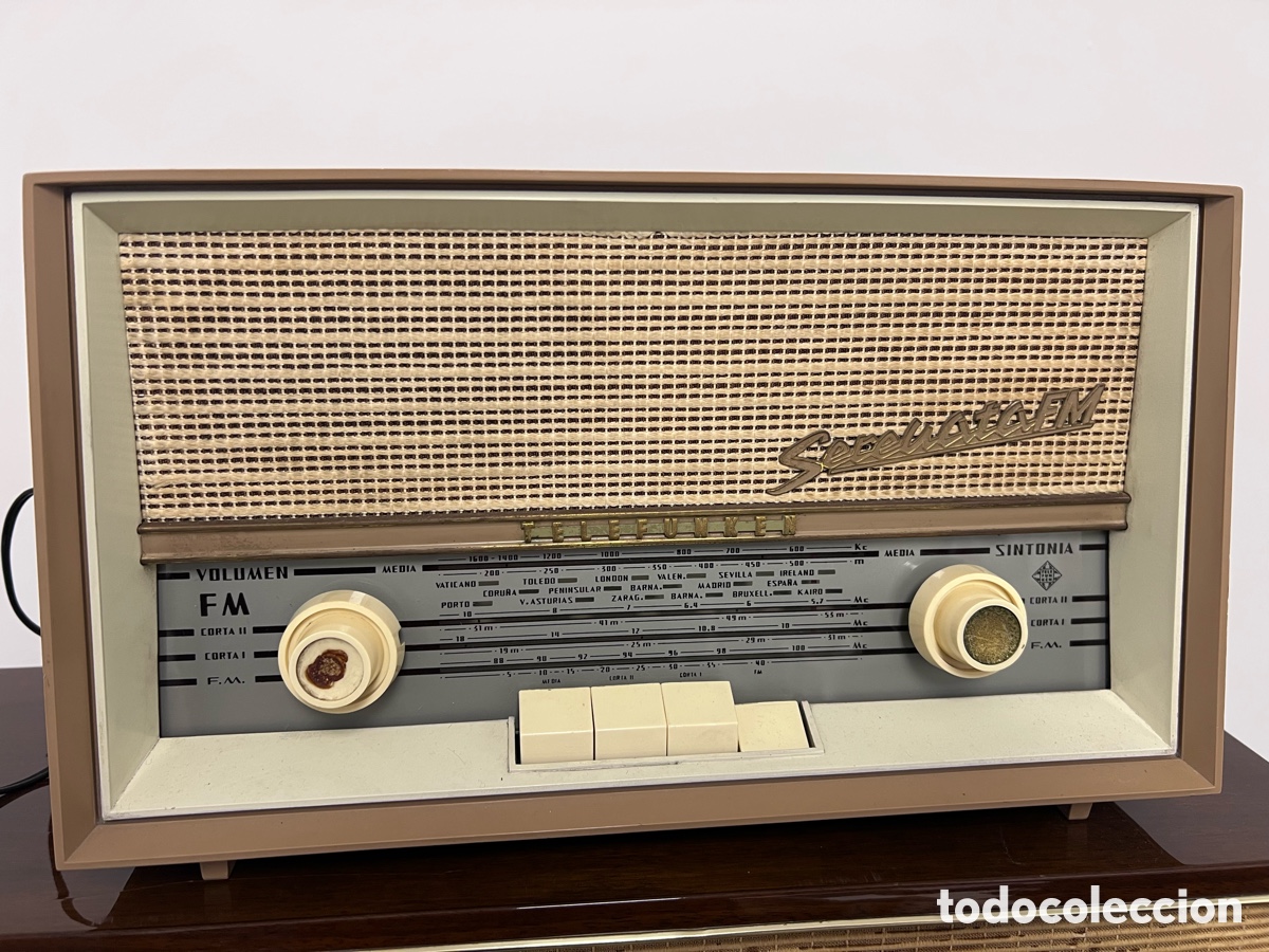 Radios de v&aacute;lvulas: Radio Telefunken Serenata FM U-2426