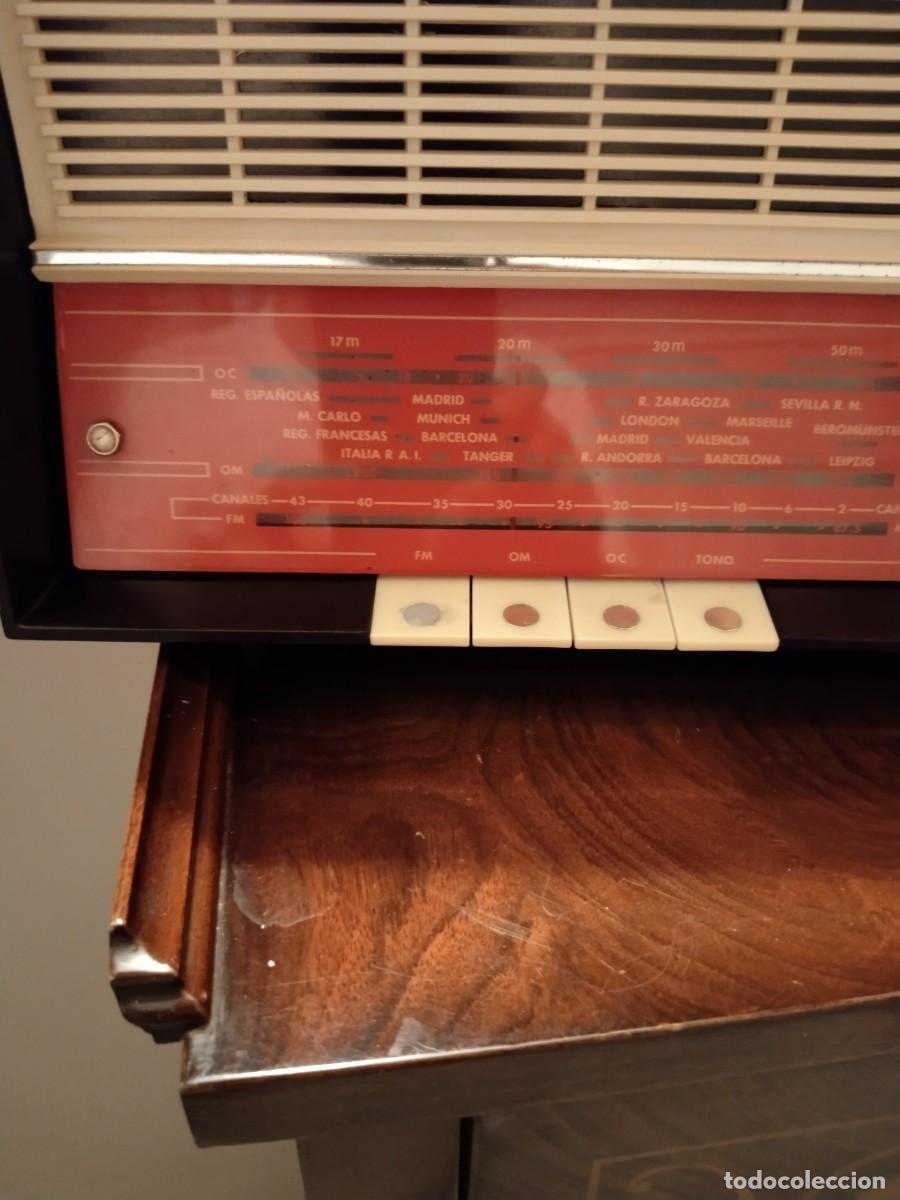 Radios de v&aacute;lvulas: Radio Philips a v&aacute;lvulas. - Foto 3