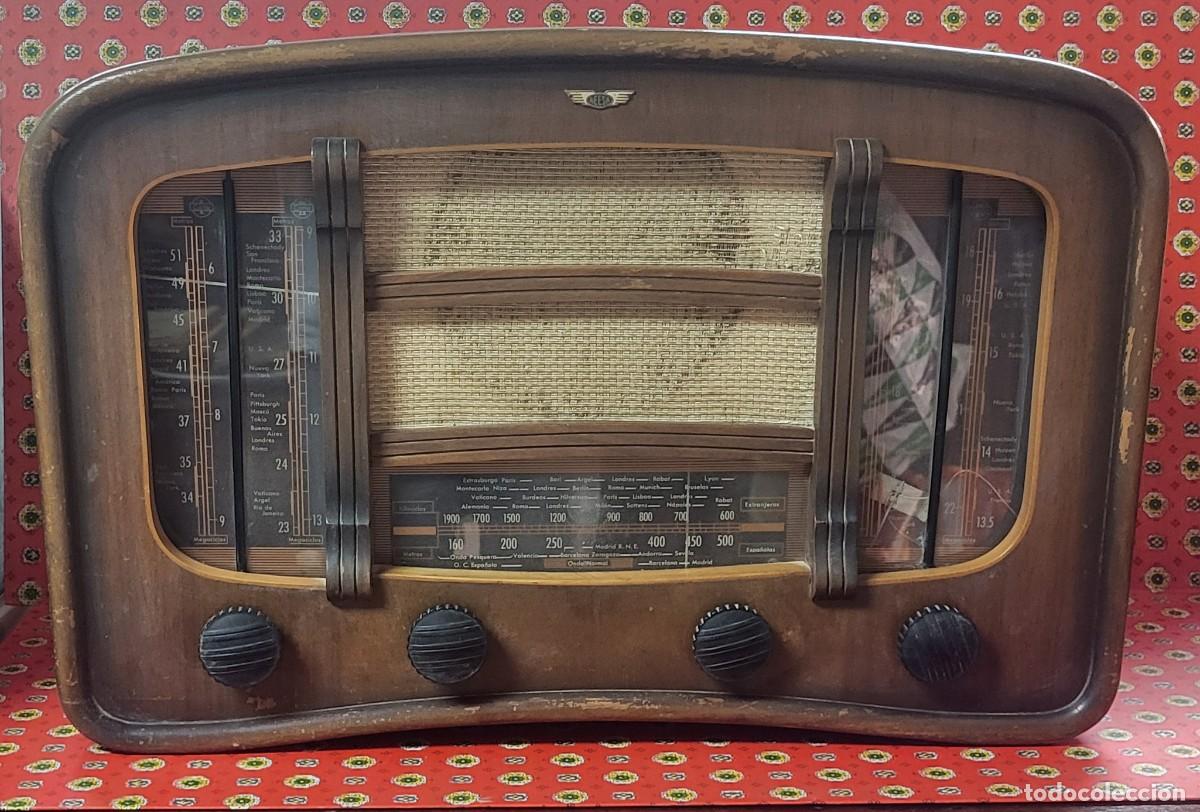 Radios de v&aacute;lvulas: ANTIGUA RADIO VALVULAS MADERA MARCA AEESA