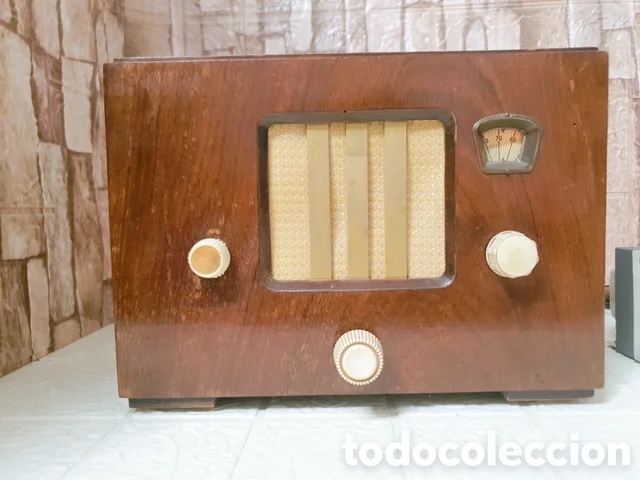 Valve radios: RADIO ART D&Eacute;CO A&Ntilde;OS 30 40 ANTIGUA V&Aacute;LVULAS LAMPARAS MADERA VINTAGE &Eacute;POCA RETRO TUBO BOTONES BAKELITA