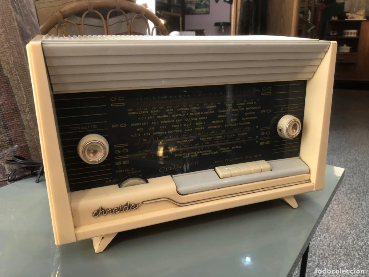 Valve radios: R&aacute;dio Schneider antigua Calipso Valvulas