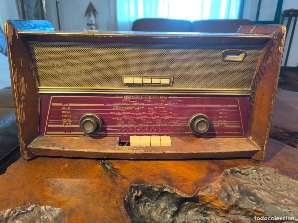 R&ouml;hrenempf&auml;nger: RADIO SBR SOCIETE BELGE RADIO ELECTRIQUE, MODELO R10 220 V, FUNCIONA