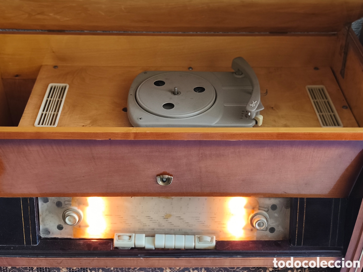 Radios de v&aacute;lvulas: Radio v&aacute;lvulas con tocadiscos - Foto 4