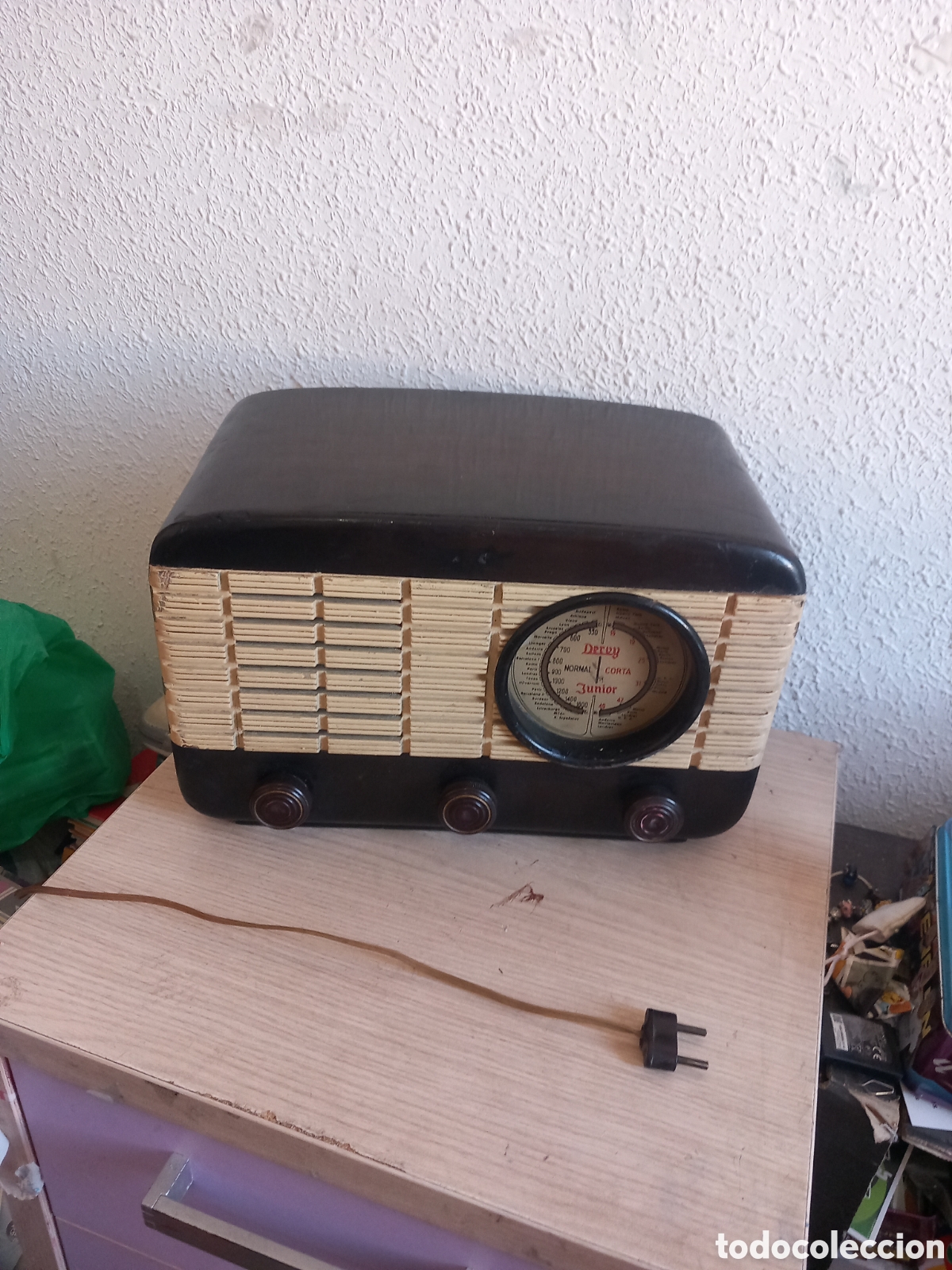 Radios de v&aacute;lvulas: ANTIGUA RADIO DE V&Aacute;LVULAS DERVY JUNIOR BARCELONA,,VER FOTOS