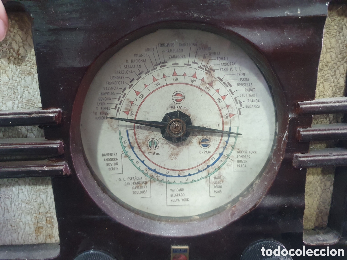 Radios de v&aacute;lvulas: Antigua radio a v&aacute;lvulas Philips. - Foto 3