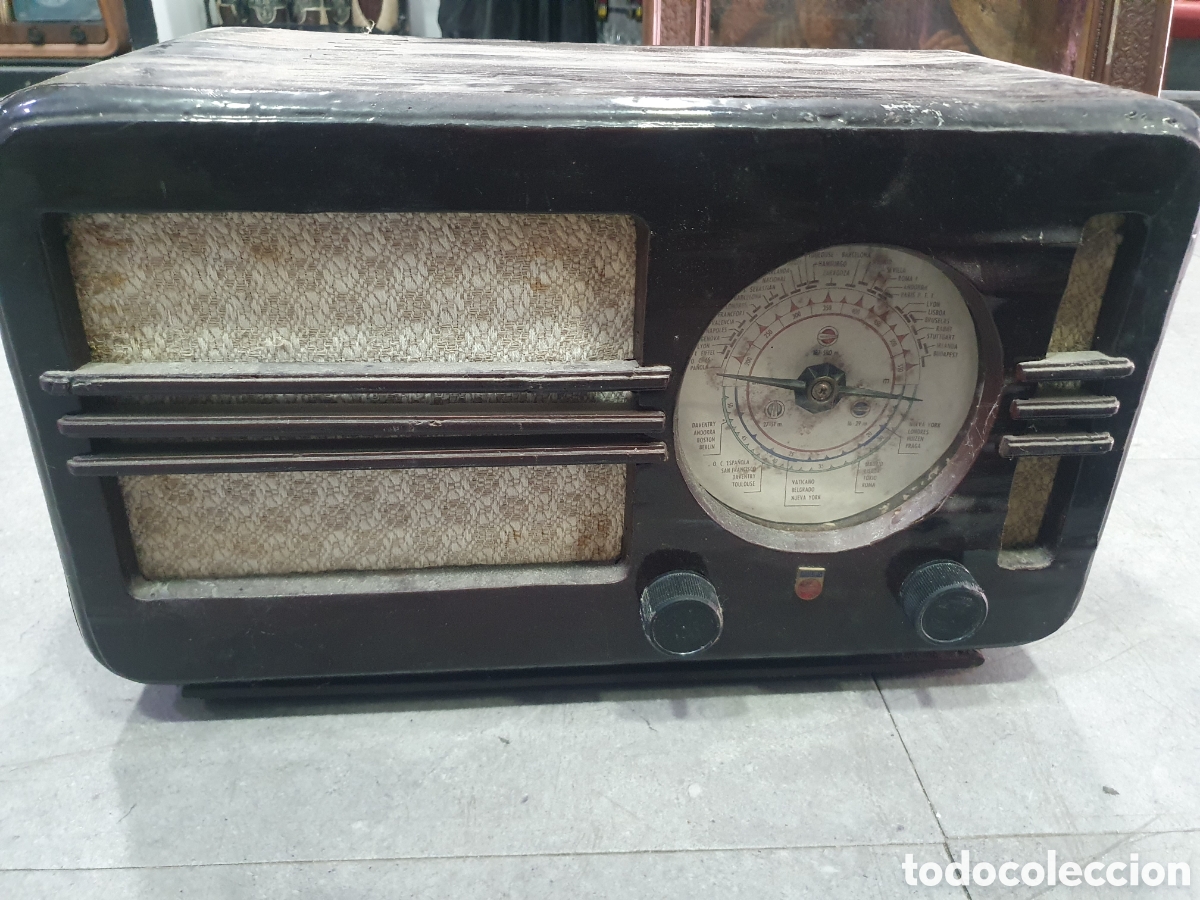 Valve radios: Antigua radio a v&aacute;lvulas Philips.