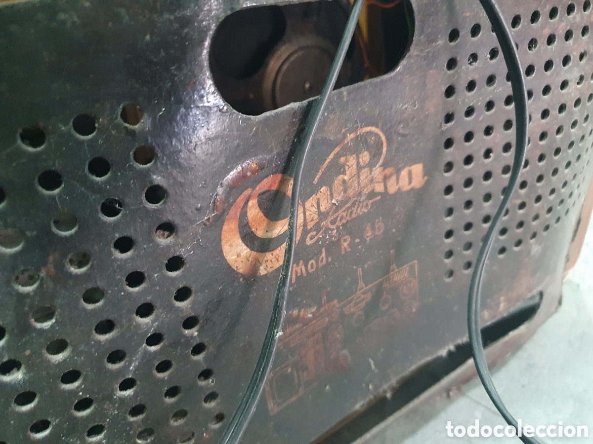 Radios de v&aacute;lvulas: Antigua radio a v&aacute;lvulas. - Foto 3