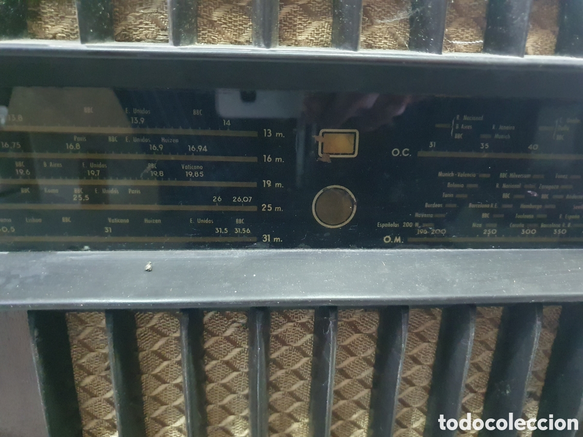 Radios de v&aacute;lvulas: Antigua radio a v&aacute;lvulas. - Foto 4