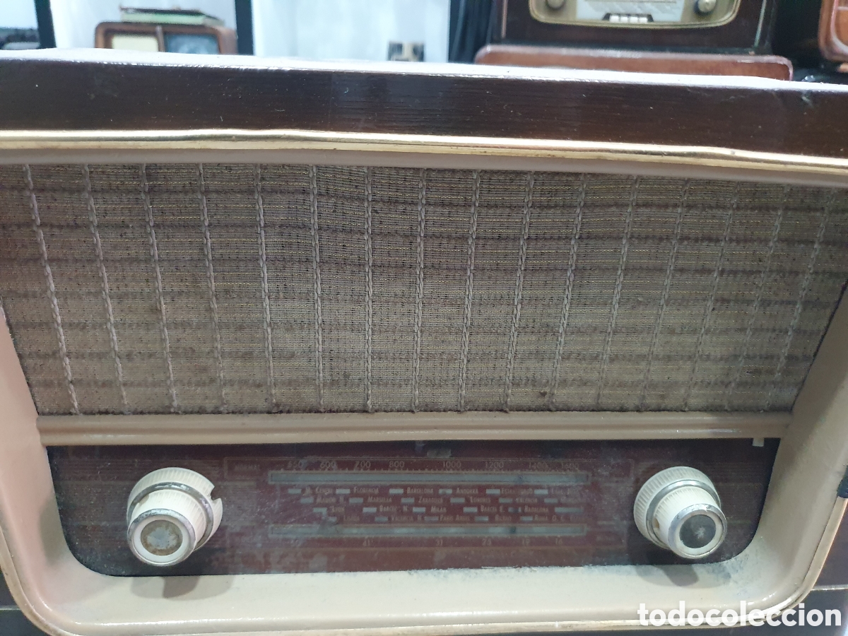 Radios de v&aacute;lvulas: Antigua radio de valvulas - Foto 2