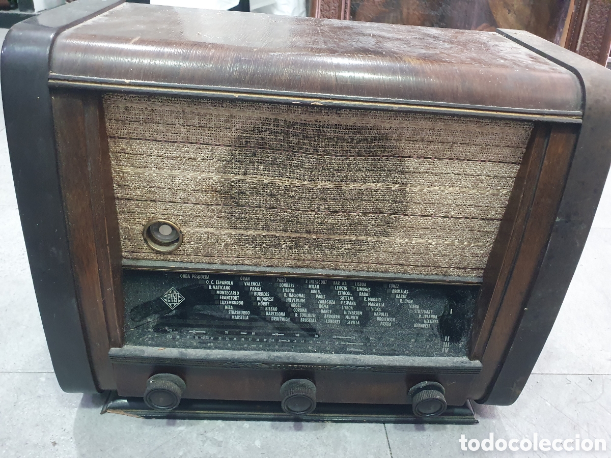 Radios de v&aacute;lvulas: Antigua radio Telefunken Batavia. Valvulas