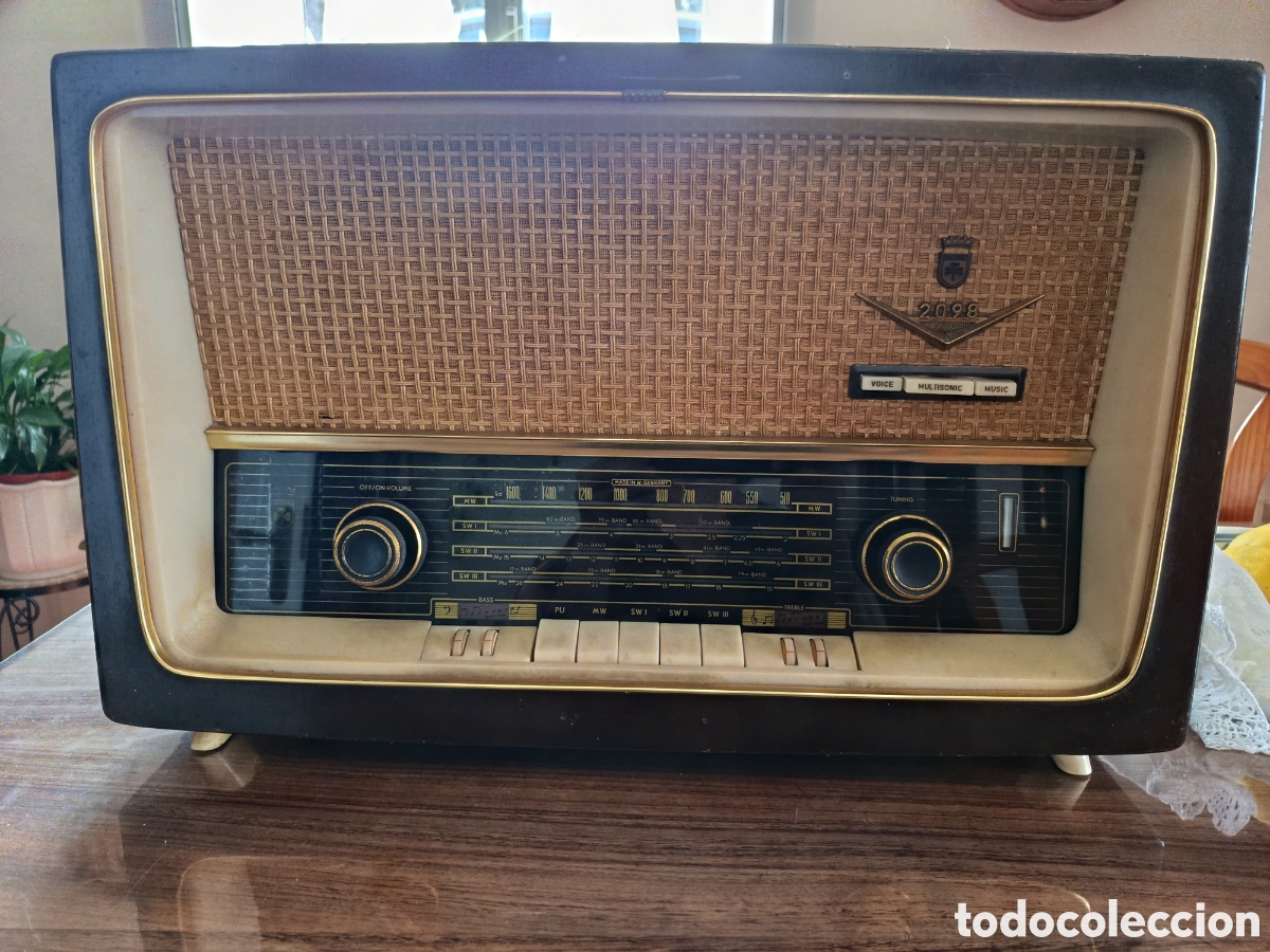 Radios de v&aacute;lvulas: Radio antigua, marca Grundig, a&ntilde;o 1956
