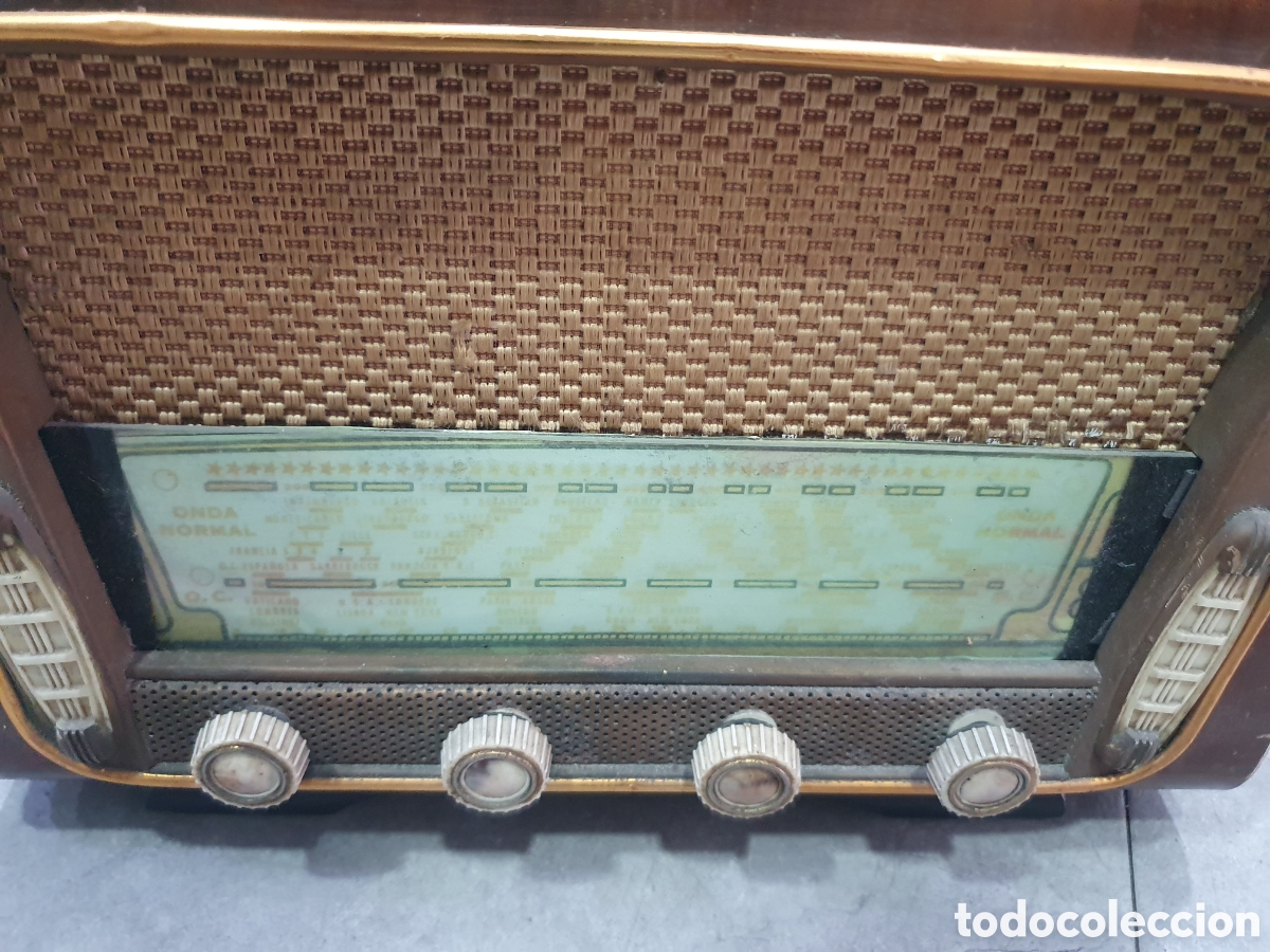 Radios de v&aacute;lvulas: Antigua radio a v&aacute;lvulas. (B) - Foto 4