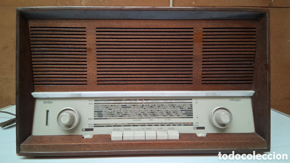 Radios de v&aacute;lvulas: Radio antigua a v&aacute;lvulas Saba Villingen