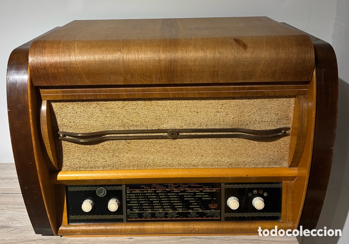 Radios de v&aacute;lvulas: Radio Realson vintage madera