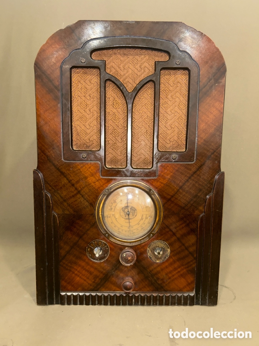 Radios de v&aacute;lvulas: MAJESTUOSA RADIO AMERICANA DE 8 V&Aacute;LVULAS DE CAPILLA, V&Iacute;CTOR CAMPANY MODELO 141-E *VER FOTOS*