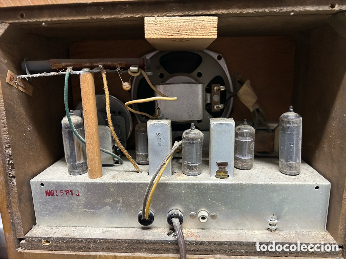 Radios de v&aacute;lvulas: Radio. Guild model 484 spice chest. - Foto 7