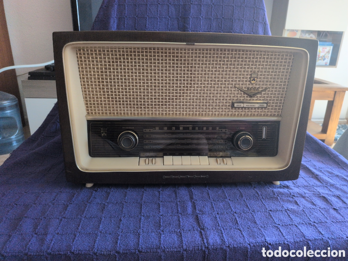 Valve radios: Radio antigua Grundig Musikger&auml;t 2098. Funcinando y est&eacute;ticamente muy bien.