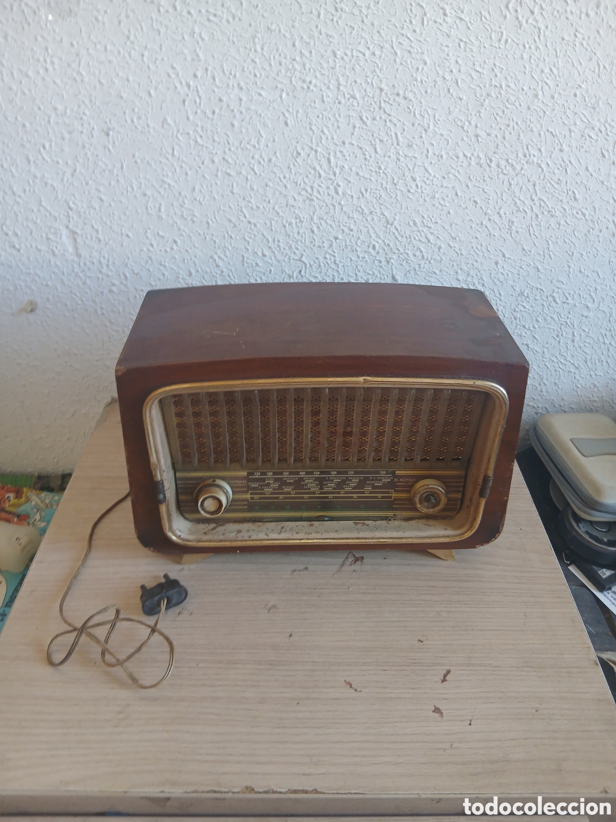 Radios de v&aacute;lvulas: ANTIGUA RADIO A V&Aacute;LVULAS SIN PROBAR,,VER FOTOS
