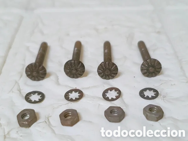 Radios de v&aacute;lvulas: !!ORIGINALES A&Ntilde;OS 20 30!! LOTE 4 TORNILLOS RADIO ANTIGUA V&Aacute;LVULAS LAMPARAS MADERA CATEDRAL CAPILLA