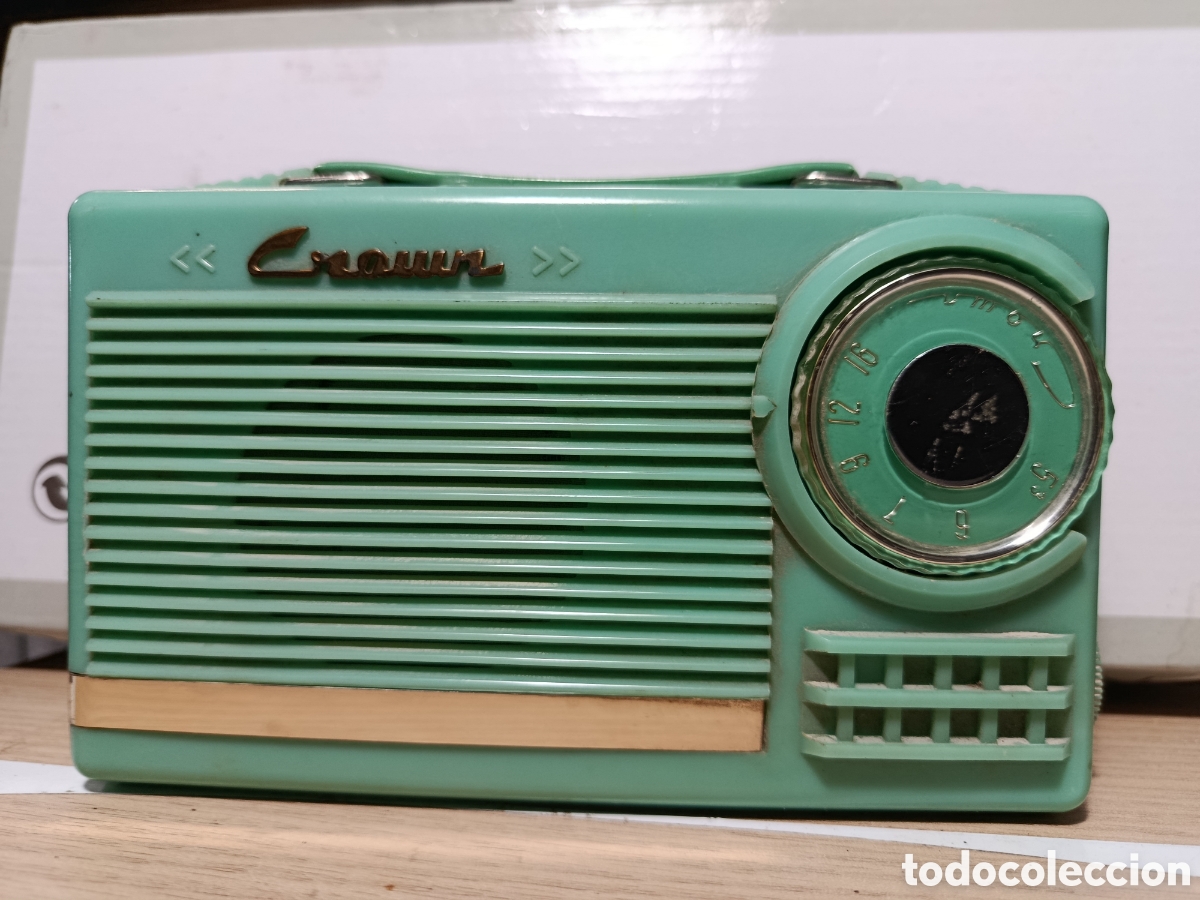 Radios de v&aacute;lvulas: Radio de V&aacute;lvulas Port&aacute;til CROWN PR-530 (A&ntilde;o 1956)