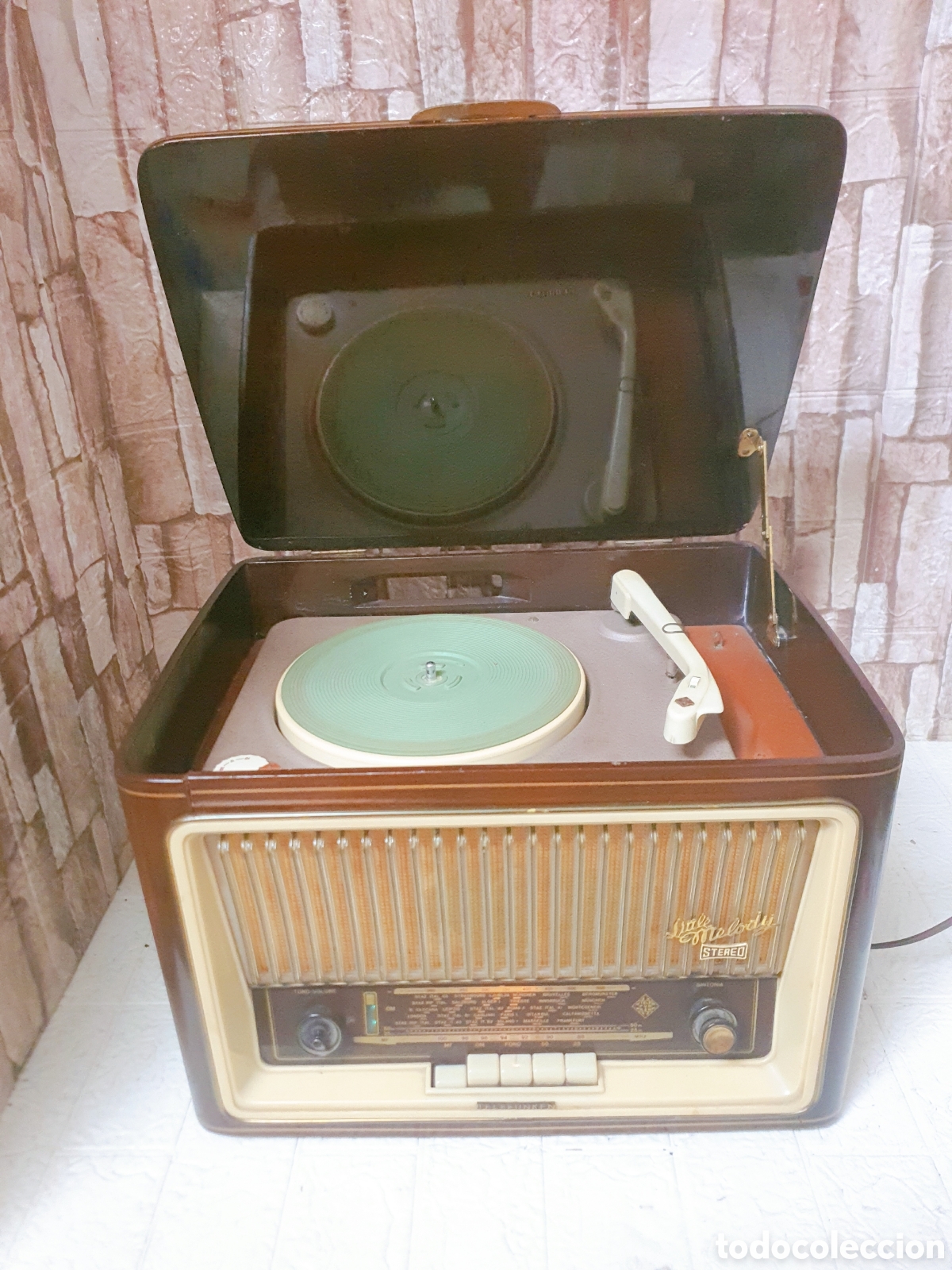 Radios de v&aacute;lvulas: FUNCIONA RADIO TELEFUNKEN LITTLE MELODY STEREO R236 TOCADISCOS ANTIGUA V&Aacute;LVULAS MADERA BAQUELITA