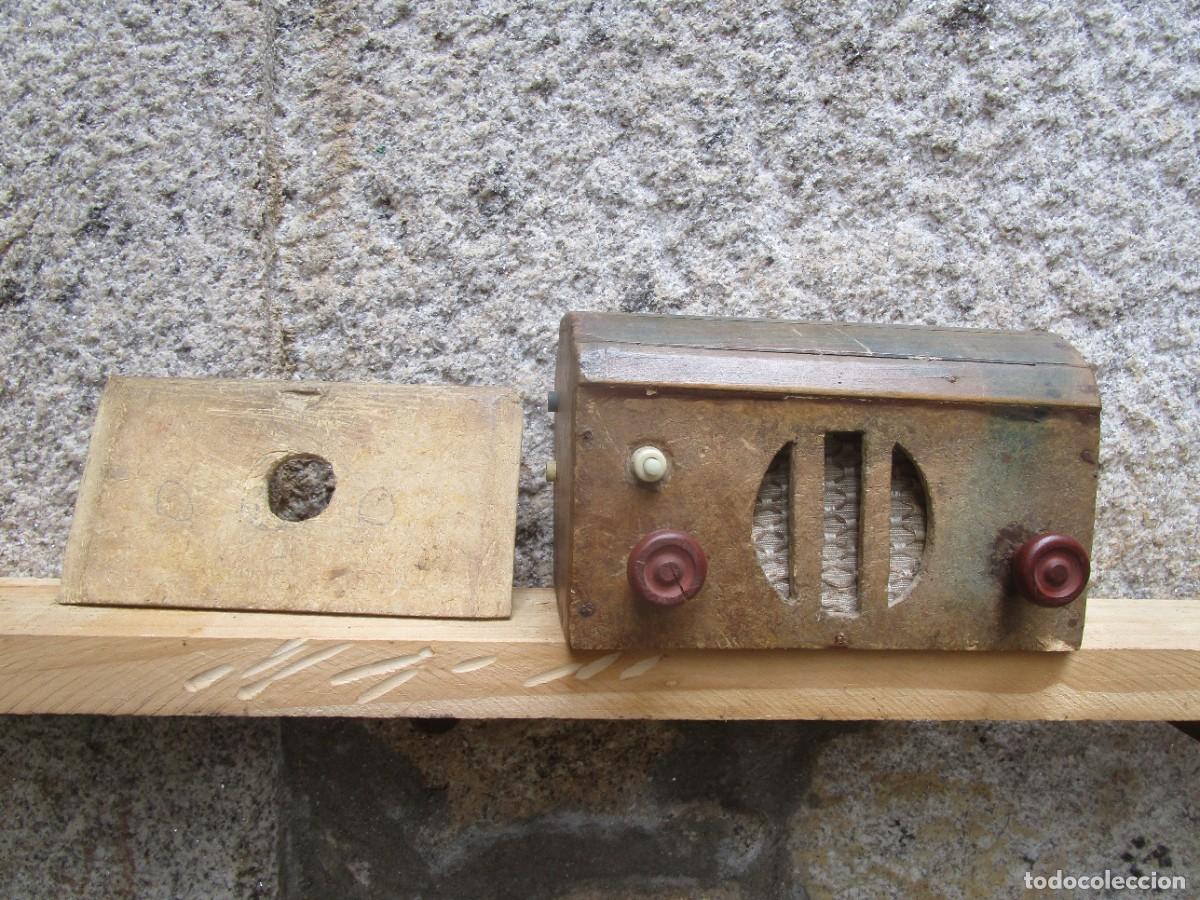 Valve radios: ARRIESGADA RUDIMENTARIA Y AUTODIDACTA RADIO EN TABLAS DE MADERA - NO FUNCIONA COMPONENTES SUELTOS.
