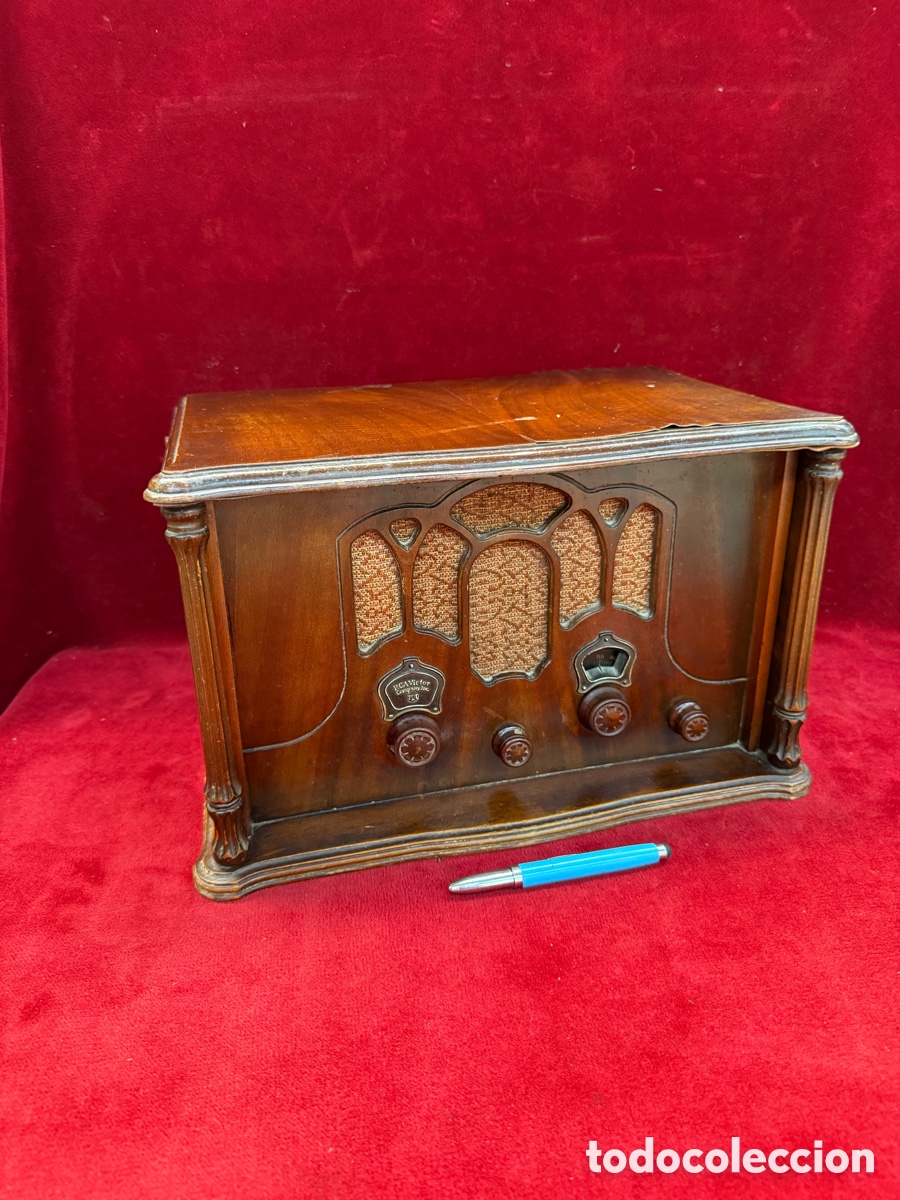 R&aacute;dios de v&aacute;lvulas: Antigua y preciosa radio Americana RCA Victor R-28