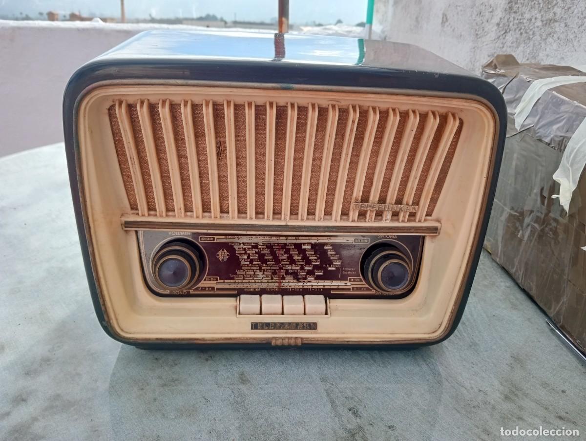 R&ouml;hrenempf&auml;nger: Antigua radio de valvulas para reparar