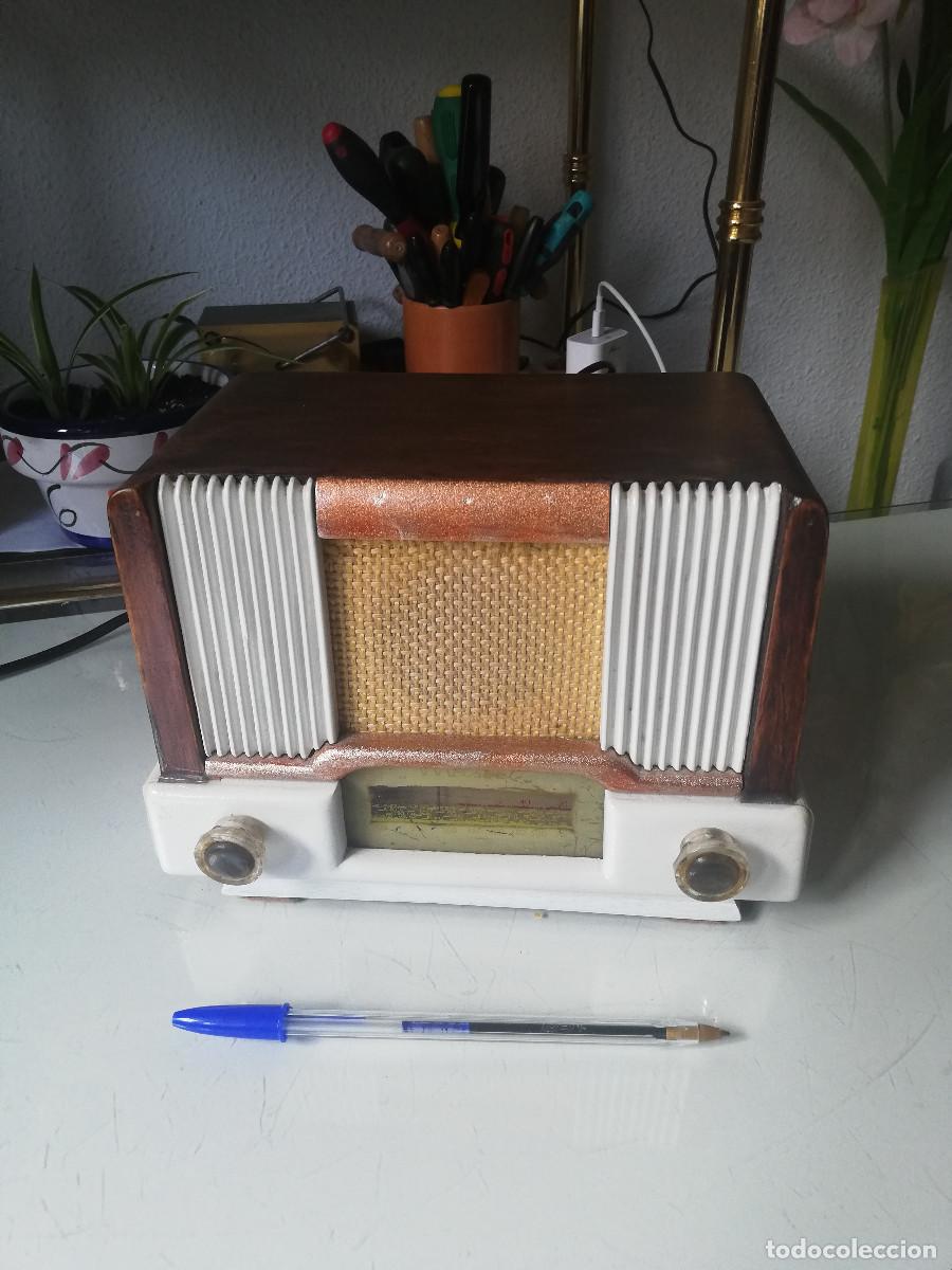Radios de v&aacute;lvulas: Peque&ntilde;a radio de V&aacute;lvulas Masbel.