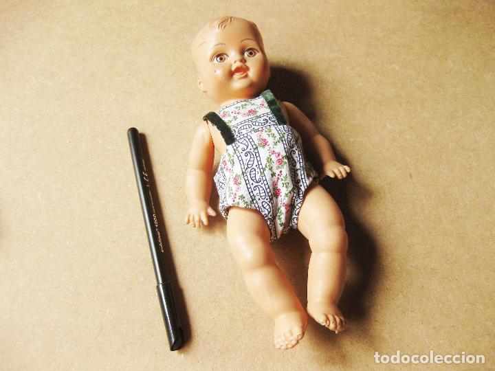 Reediciones mu&ntilde;ecas espa&ntilde;olas: MU&Ntilde;ECA O MU&Ntilde;ECO DE PL&Aacute;STISO TIPO CELULOIDE DE ARTE MADRID 1996 - Foto 1