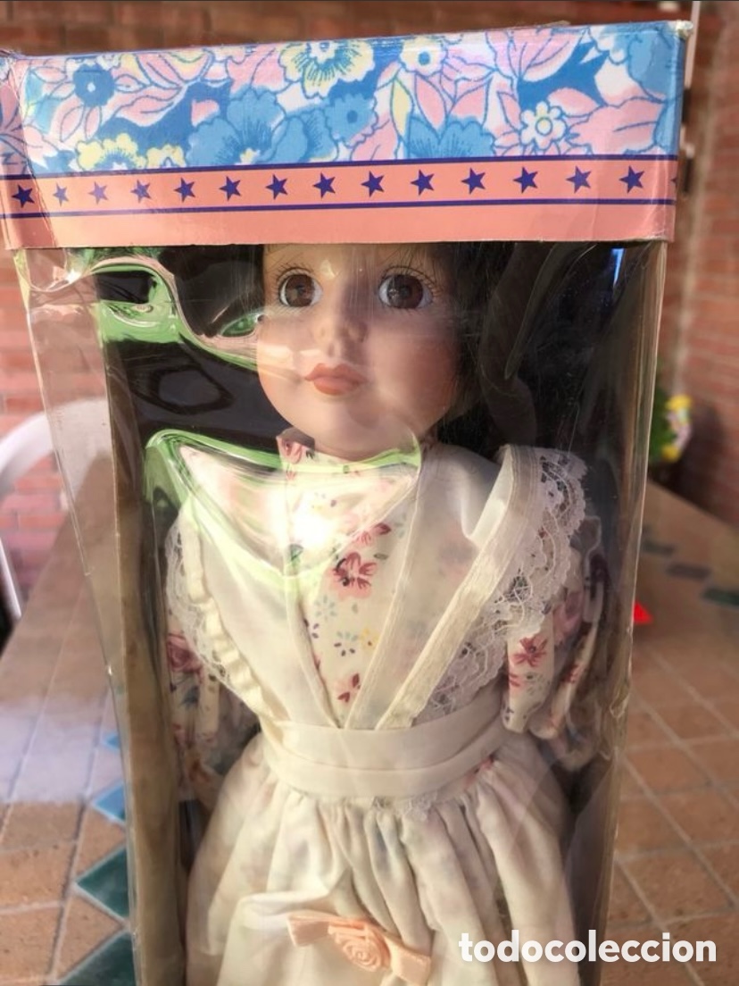 Reediciones mu&ntilde;ecas espa&ntilde;olas: Mu&ntilde;eca DOLL Genuine porcelana en caja