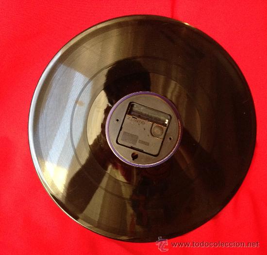 Relojes autom&aacute;ticos: RELOJ A PILAS SOBRE DISCO VINILO - Foto 2