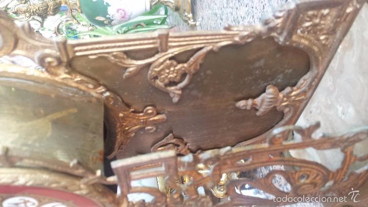 Relojes autom&aacute;ticos: antiguo reloj de bronce, - Foto 6