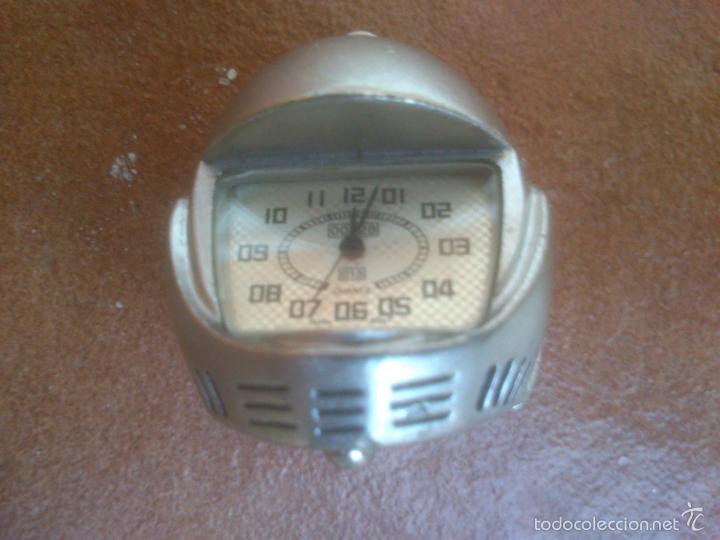 Relojes autom&aacute;ticos: RELOJ EN CASCO CARRERAS - Foto 1