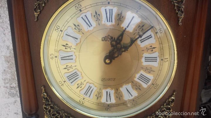 Relojes autom&aacute;ticos: reloj de pared dogma. con soneria, funciona - Foto 3