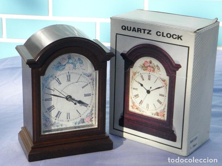 Relojes autom&aacute;ticos: Reloj de estilo cl&aacute;sico a pilas, de 18 cm - Foto 1