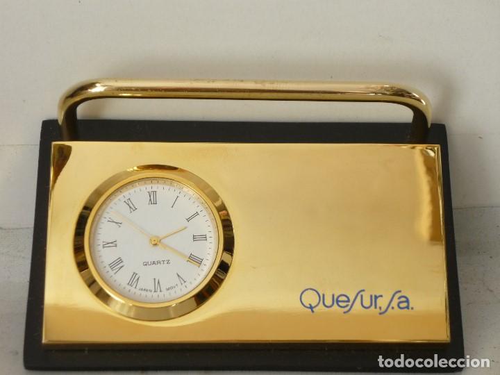 Relojes autom&aacute;ticos: RELOJ DE ESCRITORIO DE METAL 10X7CM. - Foto 1
