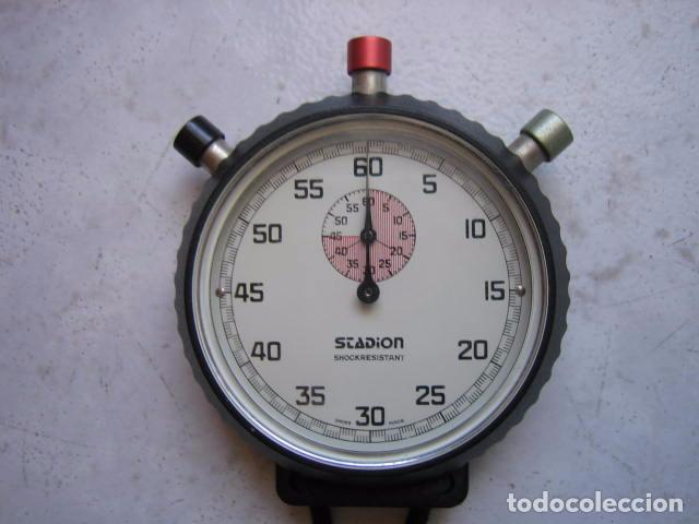 Relojes autom&aacute;ticos: Reloj fon&oacute;grafo Stadion. Funciona - Foto 3
