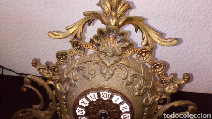 Relojes autom&aacute;ticos: Reloj de mesa con base de marmol en bronce - Foto 2