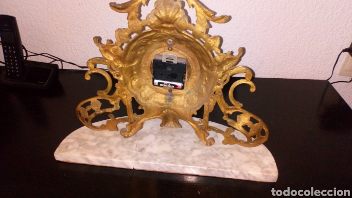 Relojes autom&aacute;ticos: Reloj de mesa con base de marmol en bronce - Foto 4