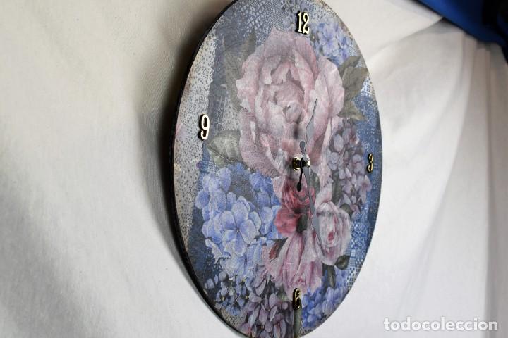 Relojes autom&aacute;ticos: Bonito reloj de pared en madera - Foto 3